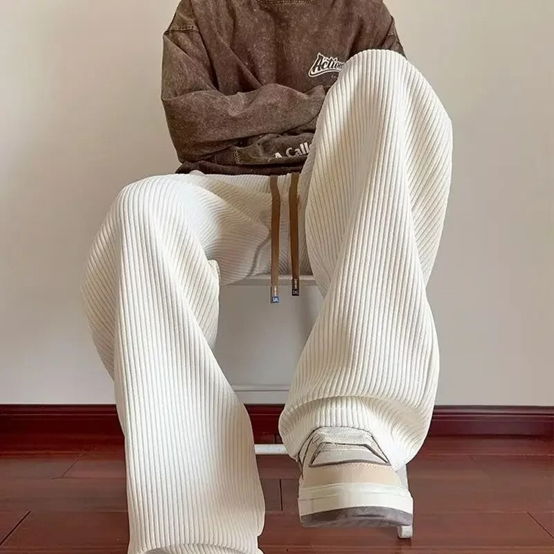 pantaloni uomo in tuta